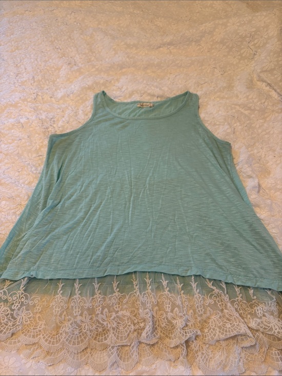 ladies world Tops - Sleeveless Lace-Hem Tank Top - Light Aqua